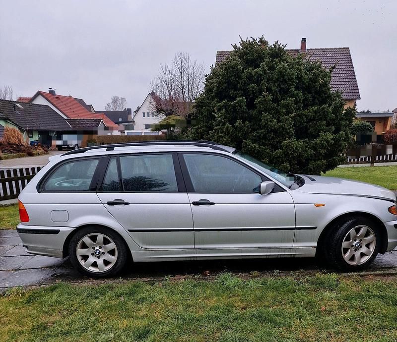 Gebraucht BMW 318 143 PS (105 kW) 2003 Silber Kombi