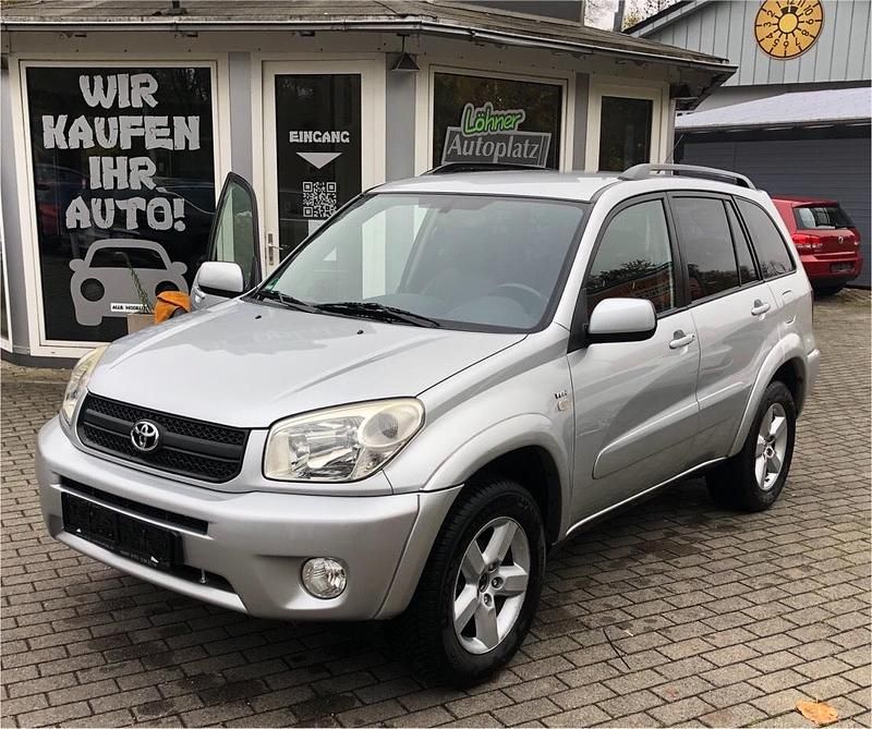 Silber Gebraucht 2004 Toyota RAV4 SUV | 3.790 € (Fairer Preis) - Bild 1/4