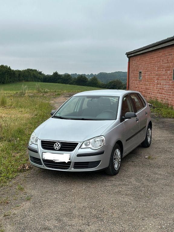 Silber Gebraucht 2008 VW Polo Trendline Limousine | 3.250 € (Fairer Preis) - Bild 1/4