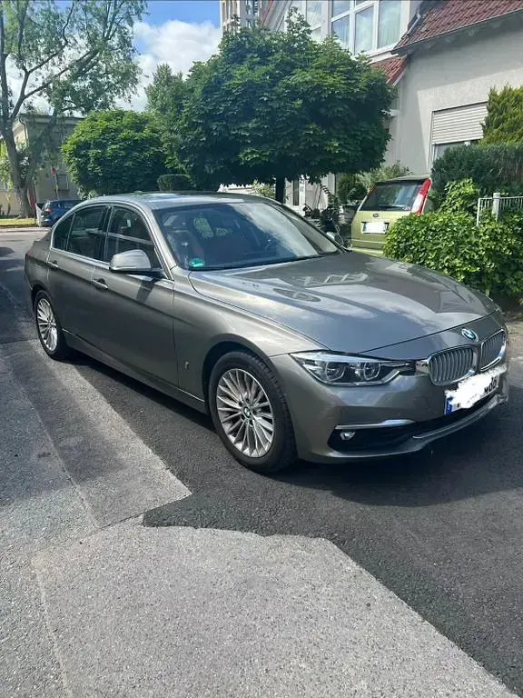 Gebraucht BMW 330e iPerformance 252 PS (185 kW) 2017 Beige Limousine