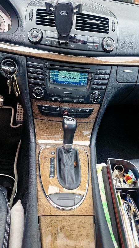 Gebraucht Mercedes E280 190 PS (139 kW) 2007 Schwarz Limousine