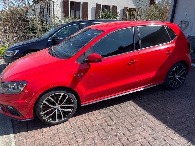 Rot Gebraucht 2015 VW Polo GTI Kleinwagen | 14.699 € (Fairer Preis) - Bild 1/4