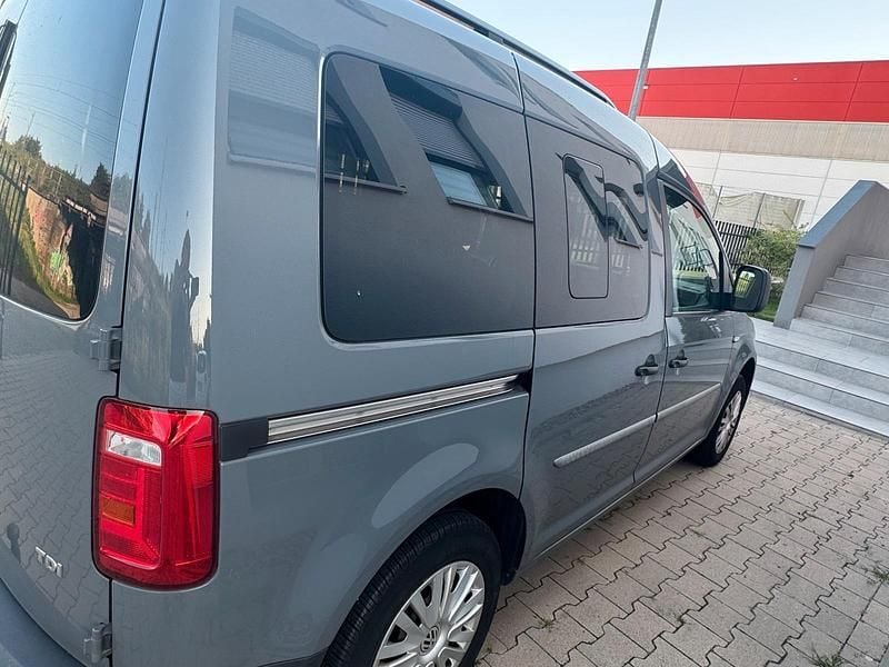 Gebraucht VW Caddy 102 PS (75 kW) 2018 Grau Van / Kleinbus