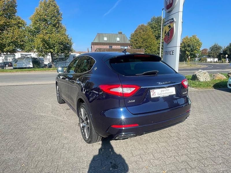 Gebraucht Maserati Levante 430 PS (316 kW) 2018 Blau SUV