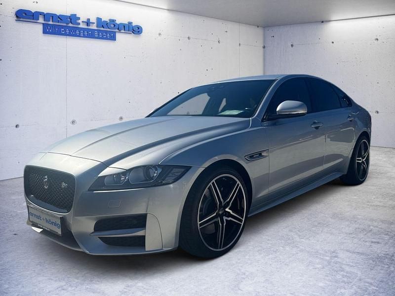Grau Gebraucht 2018 Jaguar XF R-Sport Limousine | 18.470 € (Guter Preis) - Bild 1/4