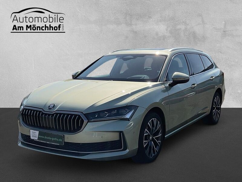 Gelb Gebraucht 2024 Skoda Superb LAURIN & KLEMENT Kombi | 43.990 € - Bild 1/4