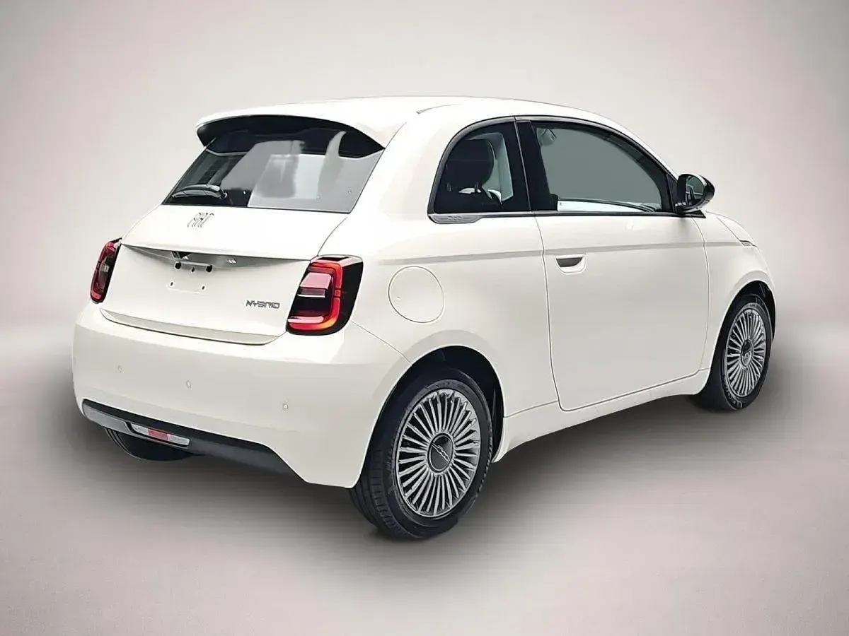 Neu Fiat 500 Icon 65 PS (47 kW) 2026 Manufacturer Kleinwagen