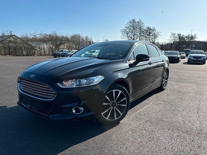 Gebraucht Ford Mondeo Titanium 179 PS (131 kW) 2018 Schwarz Limousine