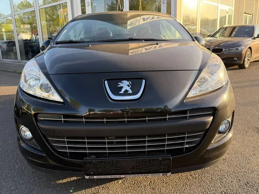 Gebraucht Peugeot 207 CC Allure 120 PS (88 kW) 2012 Schwarz Cabrio
