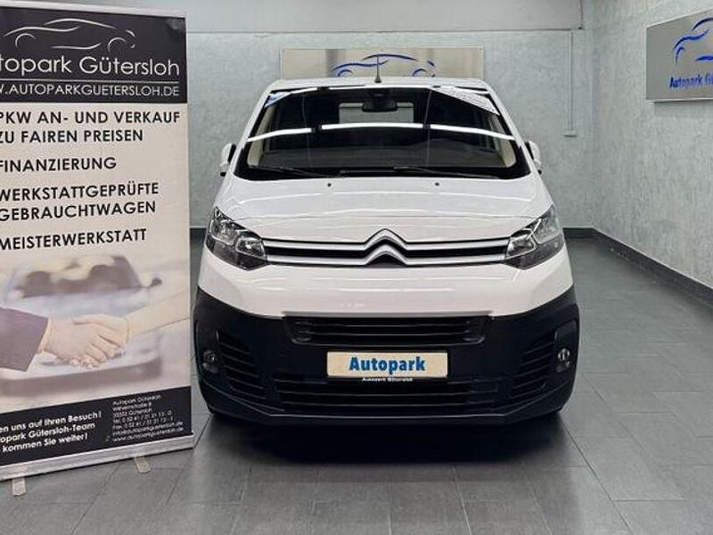 Weiß Gebraucht 2017 Citroën Jumpy Van / Kleinbus | 11.999 € (Superpreis) - Bild 1/4