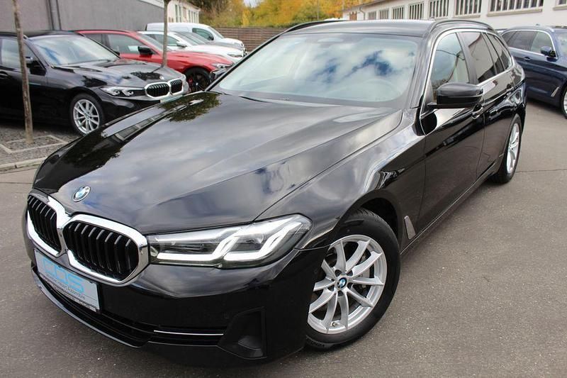 Schwarz Gebraucht 2021 BMW 530 Sport Line Kombi | 29.980 € (Fairer Preis) - Bild 1/4