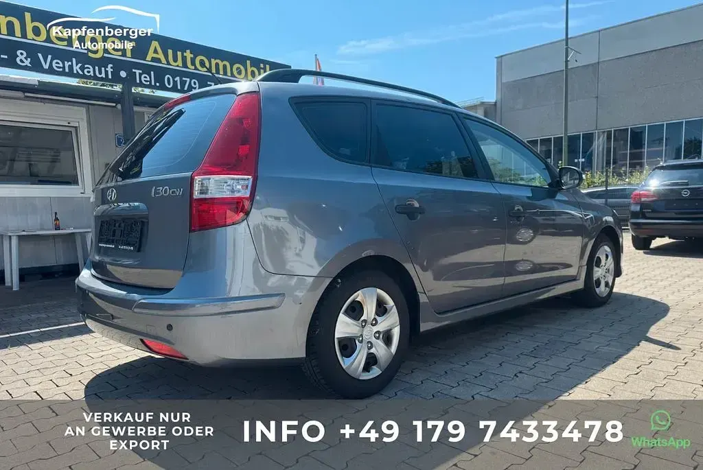 Gebraucht Hyundai i30 Edition 109 PS (80 kW) 2011 Grau Kombi