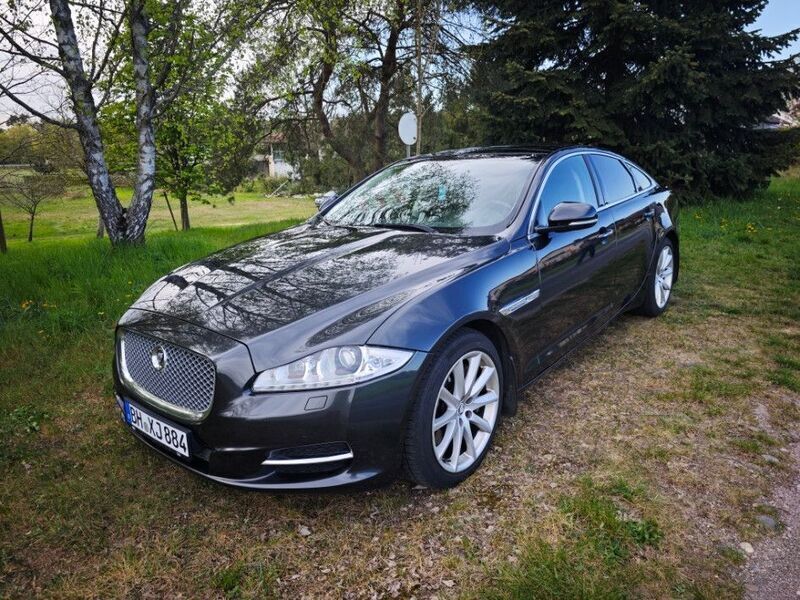 Schwarz Gebraucht 2010 Jaguar XJ Premium Luxury Limousine | 8.750 € (Guter Preis) - Bild 1/4