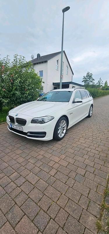 Weiß Gebraucht 2016 BMW 520 Kombi | 10.600 € (Superpreis) - Bild 1/4