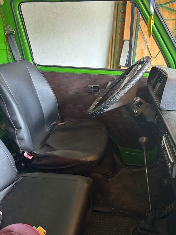 Second-hand VW T3 64 CP (47 kW) 1981 Verde Van