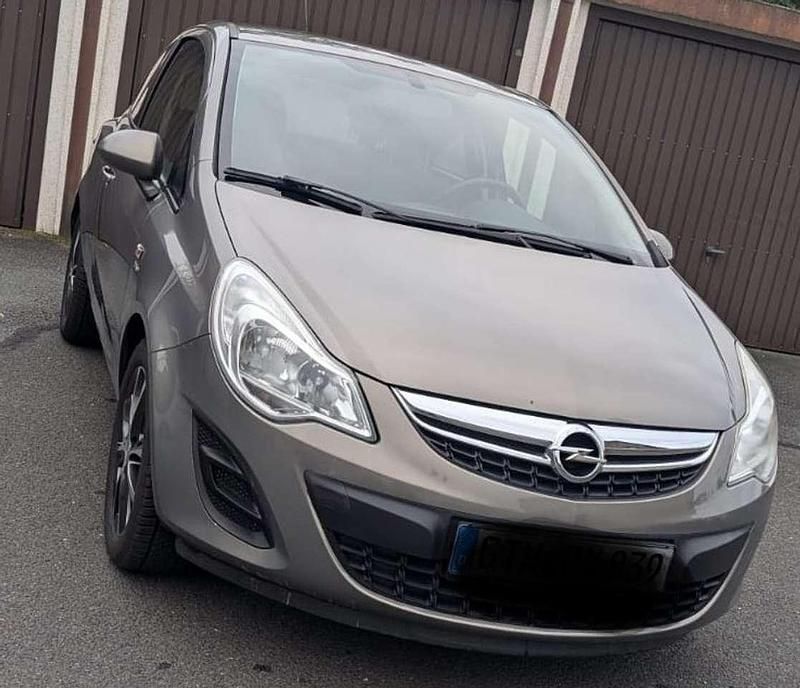 Gebraucht Opel Corsa Active 69 PS (50 kW) 2013 Limousine