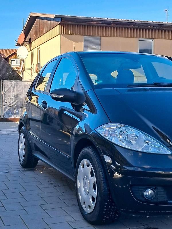 Schwarz Gebraucht 2007 Mercedes A180 Kleinwagen | 2.799 € (Teuer) - Bild 1/4