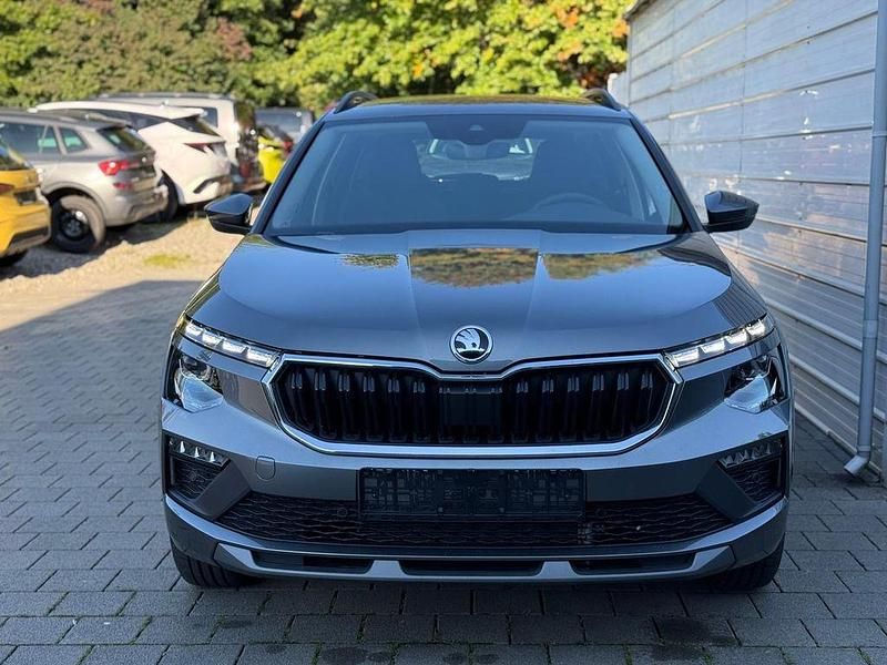 Neu Skoda Kamiq Selection 150 PS (110 kW) 2025 Blackmagic perleffekt SUV