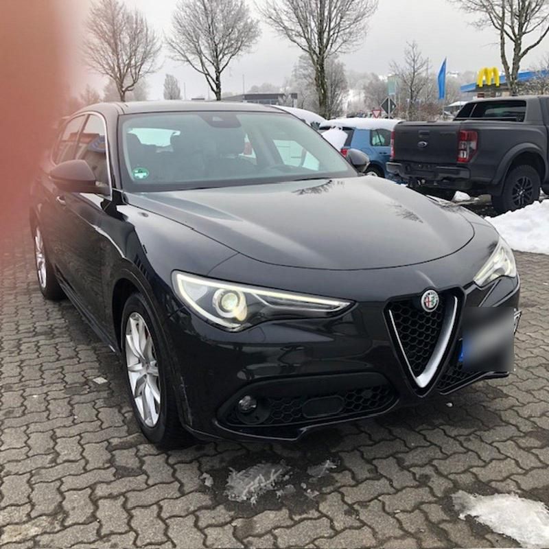 Gebraucht Alfa Romeo Stelvio 209 PS (153 kW) 2017 Schwarz SUV