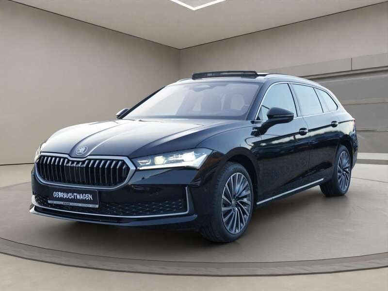 Onyx schwarz metallic Gebraucht 2024 Skoda Superb LAURIN & KLEMENT Kombi | 44.250 € (Superpreis) - Bild 1/4