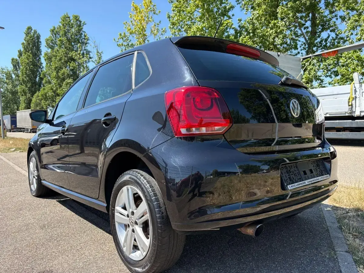 Gebraucht VW Polo Life 90 PS (66 kW) 2014 Schwarz Kleinwagen