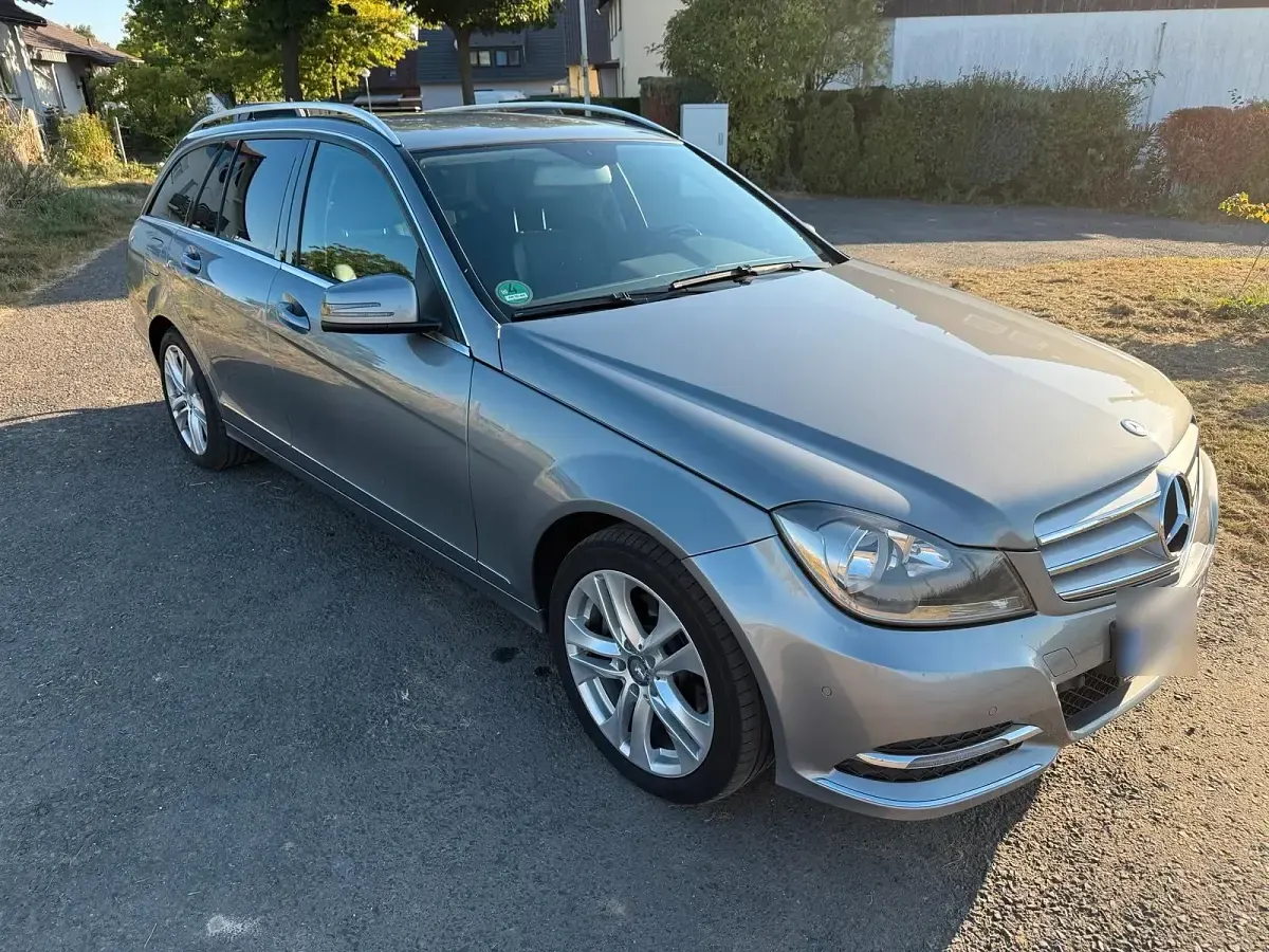 Gebraucht Mercedes C220 170 PS (125 kW) 2013 Grau Kombi