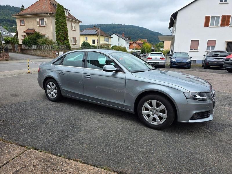 Gebraucht Audi A4 Ambiente 120 PS (88 kW) 2009 Grau Limousine