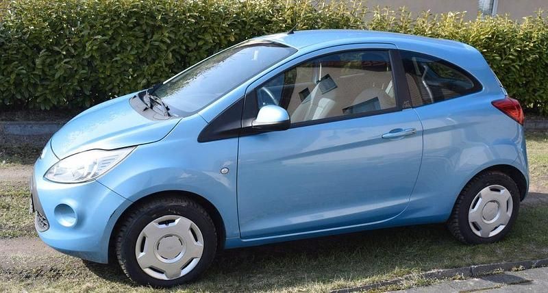 Gebraucht Ford Ka Trend 69 PS (50 kW) 2010 Blau Kleinwagen