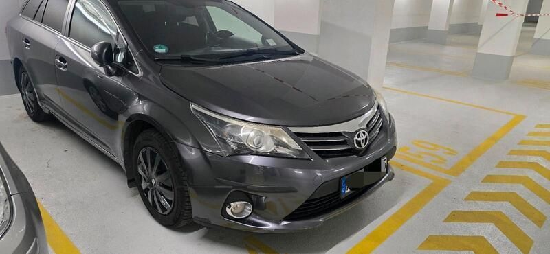 Grau Gebraucht 2012 Toyota Avensis T2 Kombi | 8.500 € (Teuer) - Bild 1/4