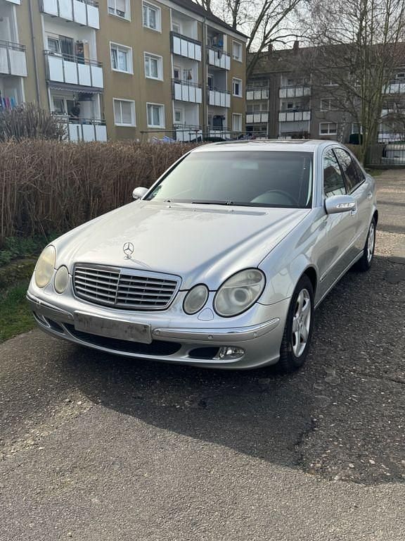 Gebraucht Mercedes E320 204 PS (150 kW) 2004 Silber Limousine