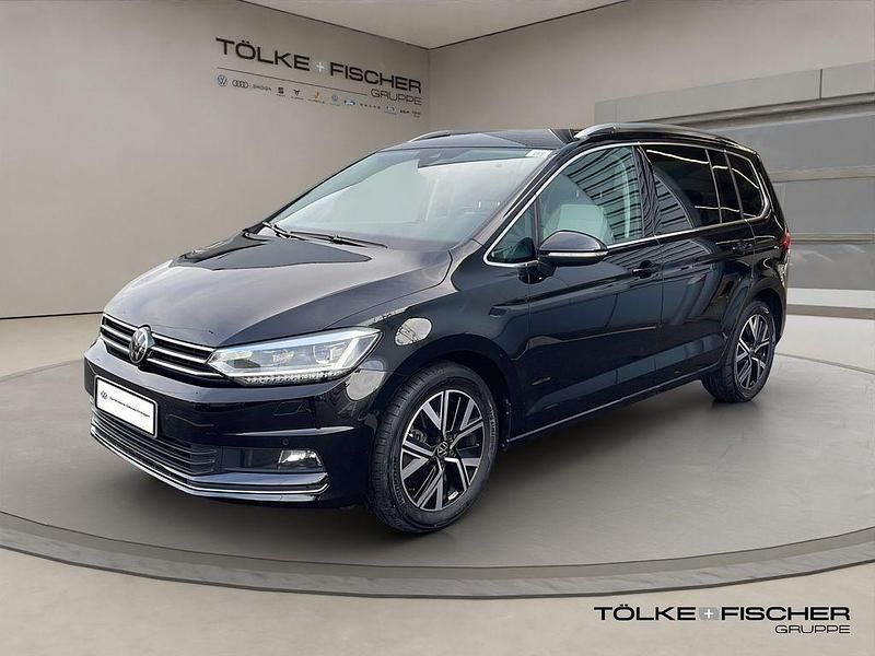 Gebraucht VW Touran Highline 150 PS (110 kW) 2025 Schwarz Van / Kleinbus