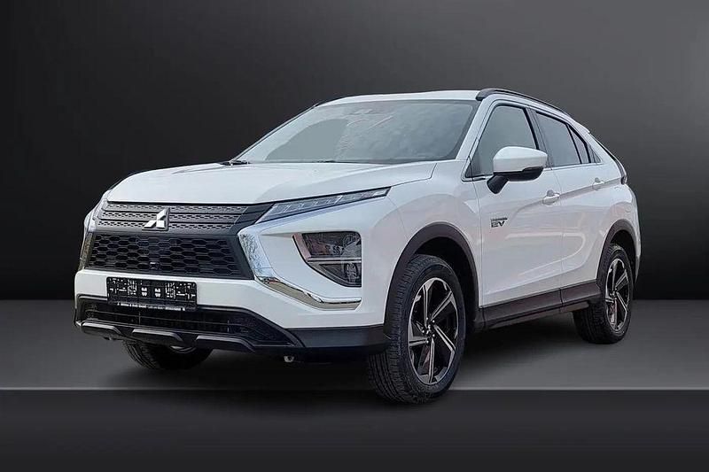 Gebraucht Mitsubishi Eclipse Cross Basis 188 PS (138 kW) 2024 Anden weiß SUV