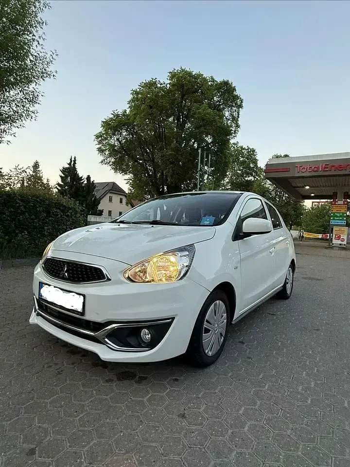 Gebraucht Mitsubishi Space Star 71 PS (52 kW) 2018 Weiß Kleinwagen
