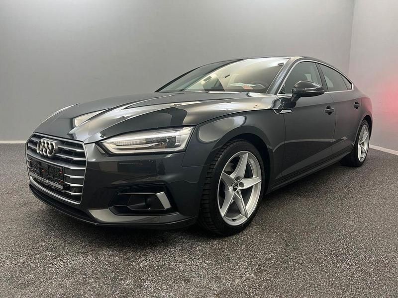 Grau Gebraucht 2018 Audi A5 Sportback Design Kleinwagen | 20.499 € (Guter Preis) - Bild 1/4
