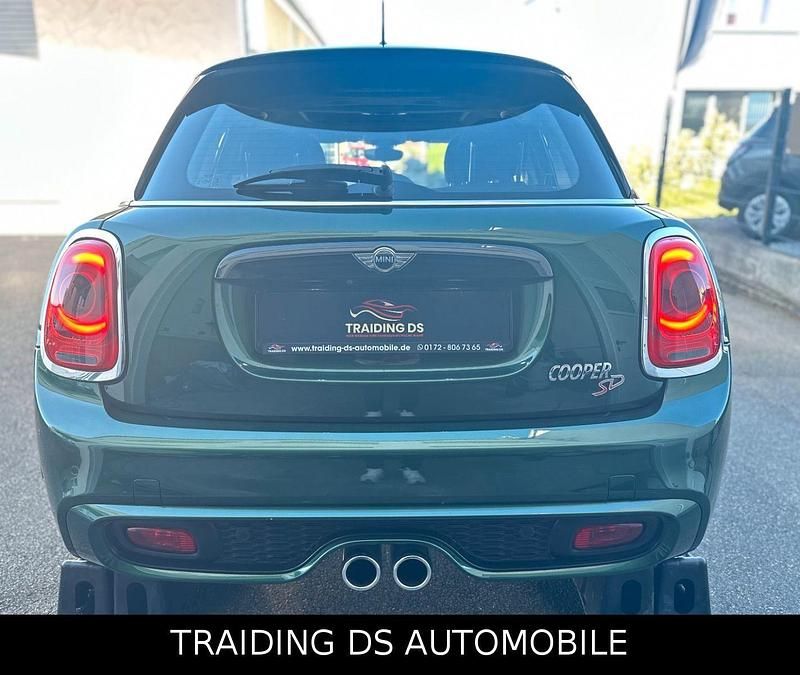 Usado Mini Cooper SD 170 HP (125 kW) 2016 Verde Citadino