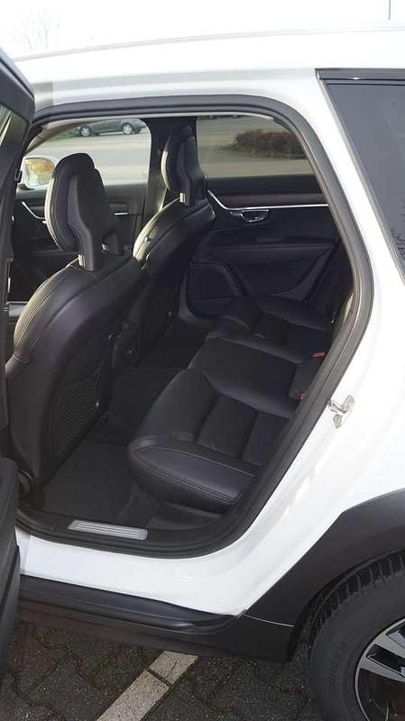 Gebraucht Volvo V90 CC 254 PS (186 kW) 2017 Weiß Kombi