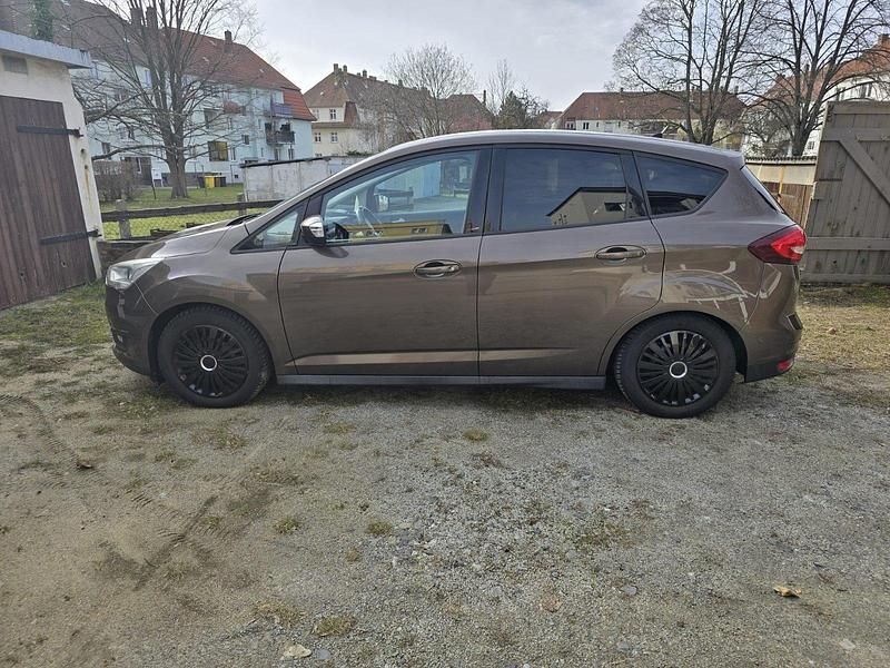 Gebraucht Ford C-MAX 125 PS (91 kW) 2016 Braun Van / Kleinbus