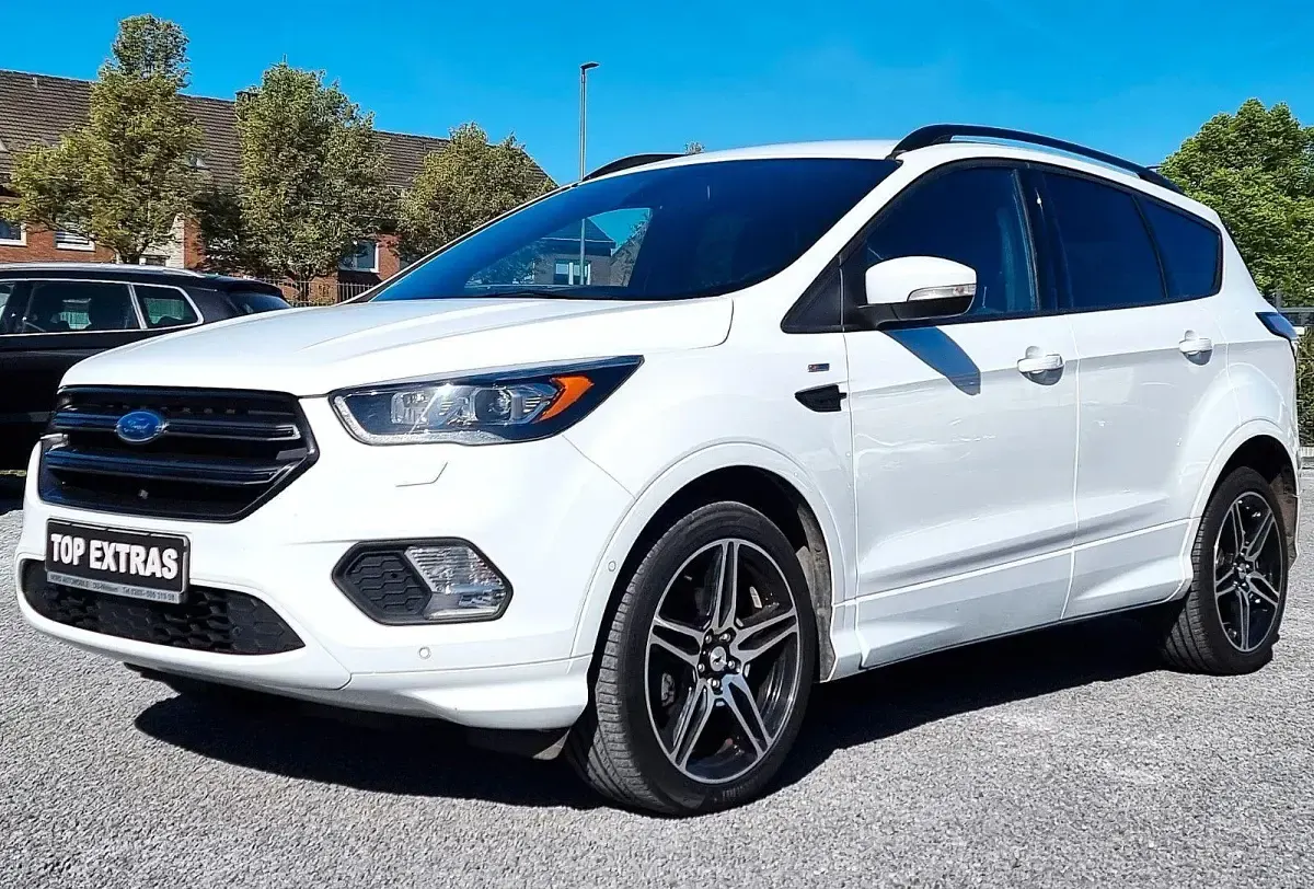 Gebraucht Ford Kuga ST-Line 150 PS (110 kW) 2017 Weiß SUV