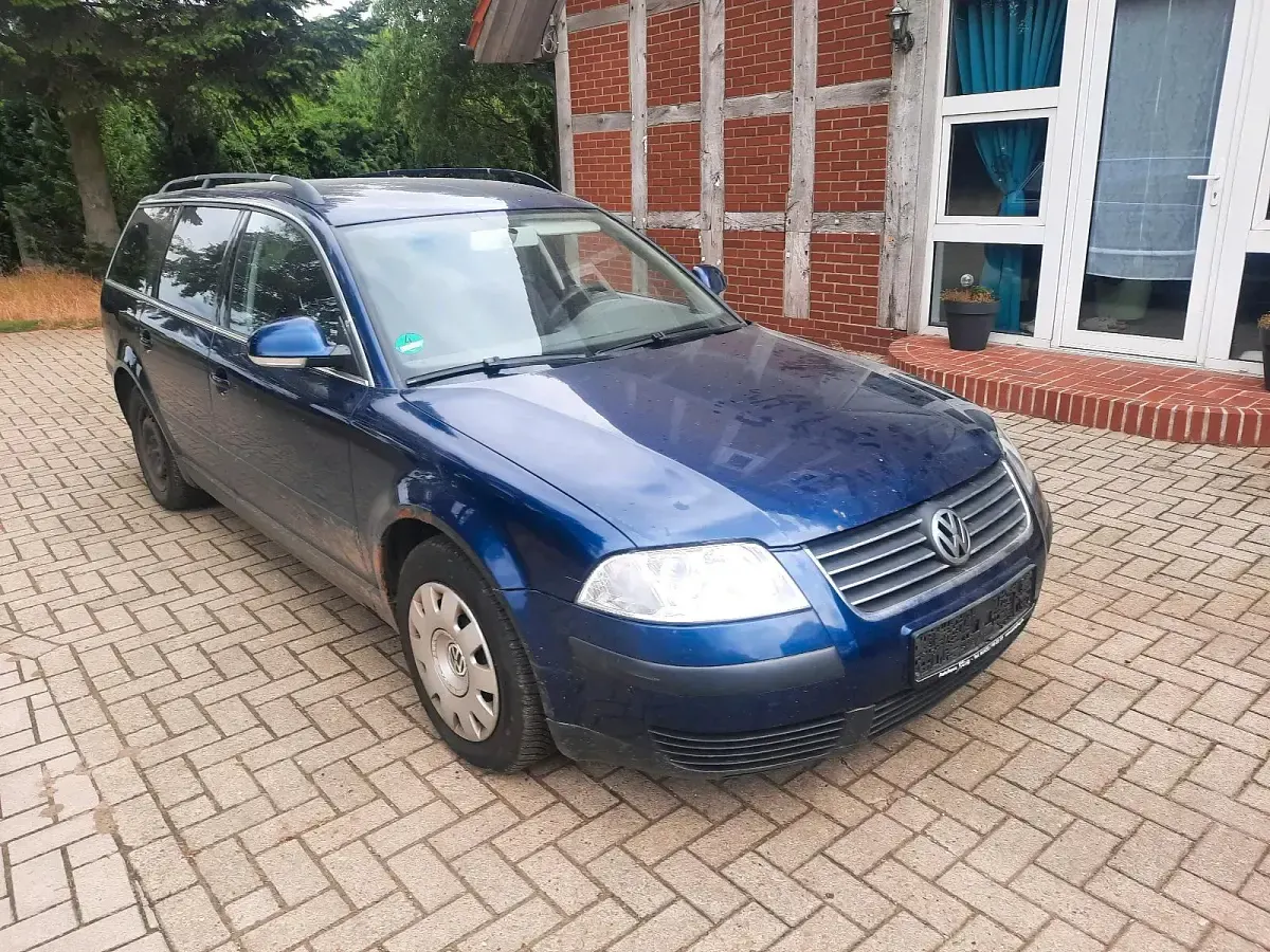 Gebraucht VW Passat 131 PS (96 kW) 2005 Blau Kombi