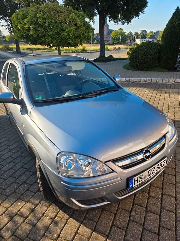 Silber Gebraucht 2006 Opel Corsa Edition Limousine | 1.495 € (Superpreis) - Bild 1/4