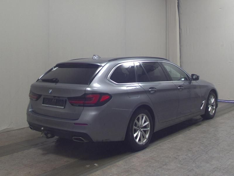 Gebraucht BMW 520 190 PS (139 kW) 2022 Grau Kombi