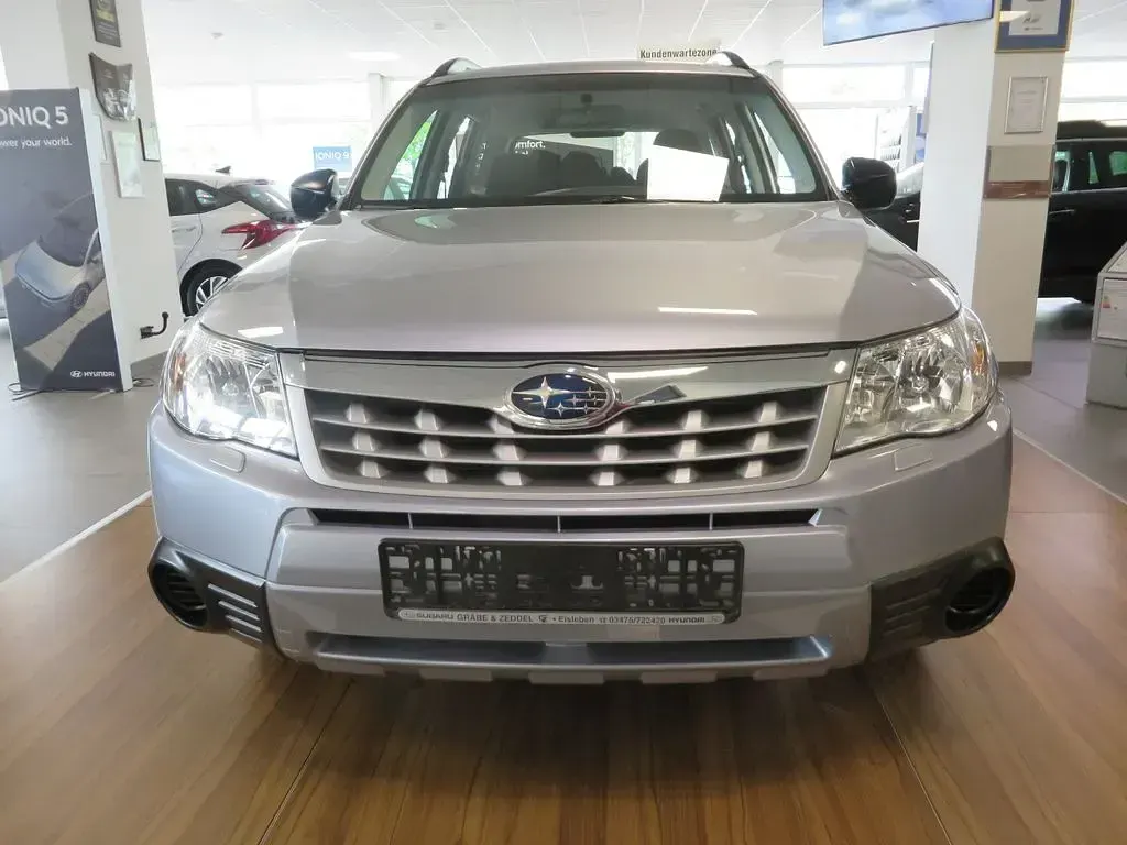 Gebraucht Subaru Forester Active 150 PS (110 kW) 2012 Silber SUV