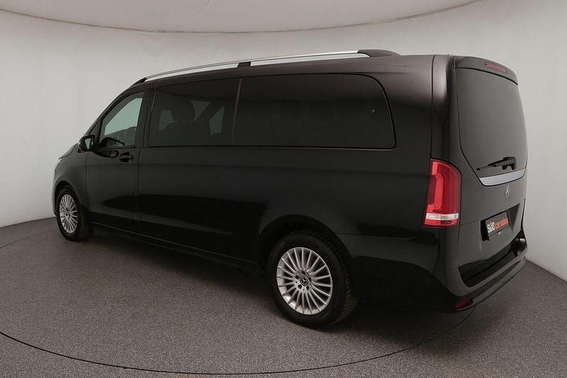Gebraucht Mercedes V300 237 PS (174 kW) 2024 Schwarz Van / Kleinbus