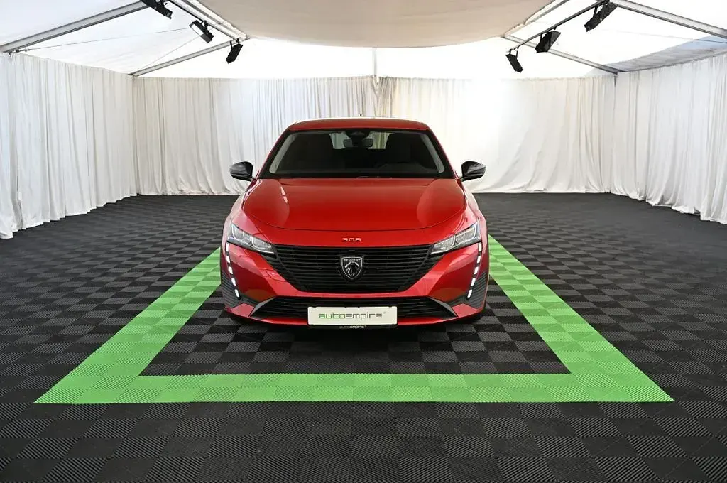 Gebraucht Peugeot 308 SW Style 131 PS (96 kW) 2024 Rot Kombi