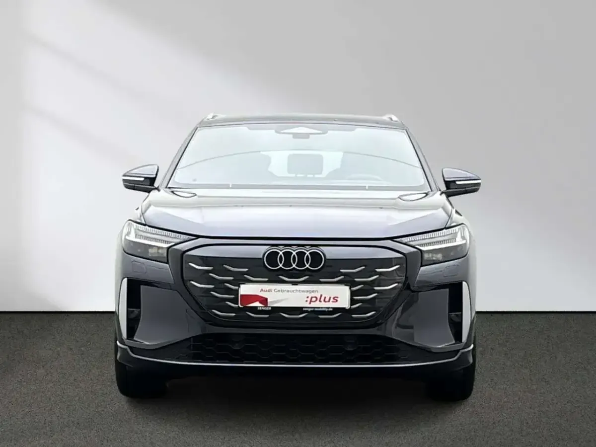 Gebraucht Audi Q4 e-tron Performance 210 kW (286 PS) 2026 Tamboragrau SUV