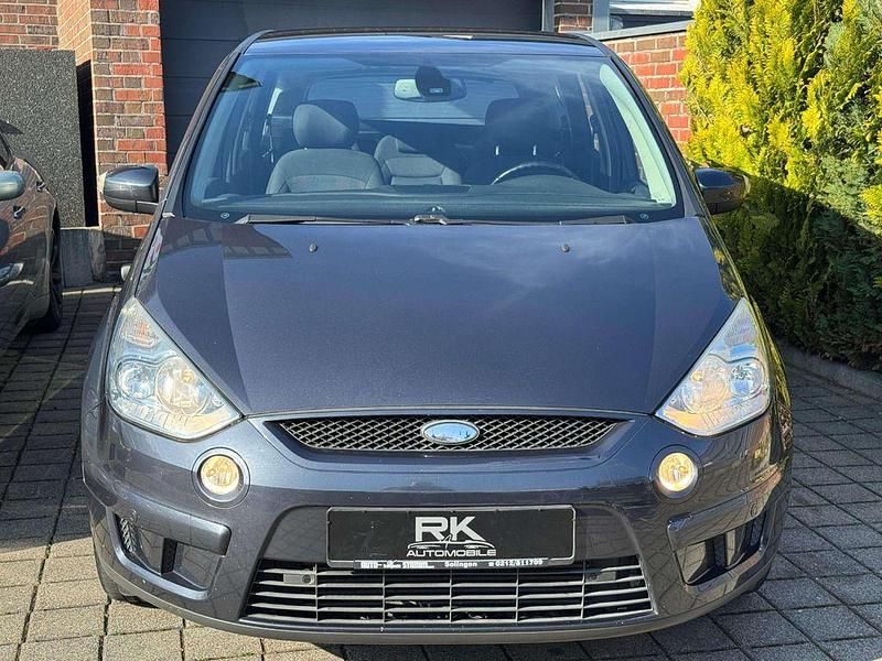 Gebraucht Ford S-MAX Titanium 140 PS (102 kW) 2009 Royalgrau met. Van / Kleinbus