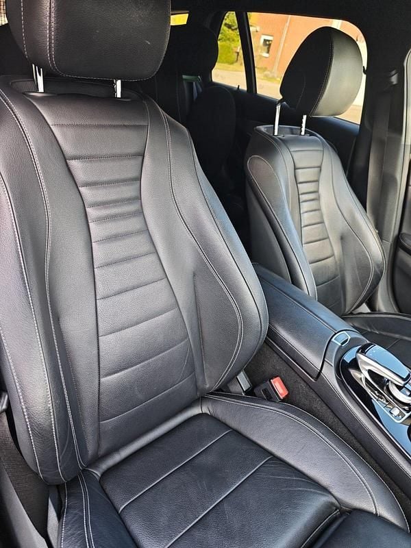 Gebraucht Mercedes E220 194 PS (142 kW) 2017 Blau Kombi