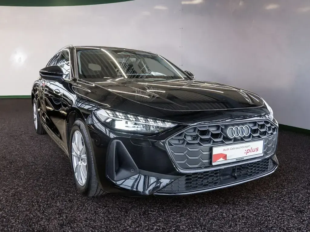 Gebraucht Audi A5 Basis 204 PS (150 kW) 2025 Schwarz / mythosschwarz Kombi