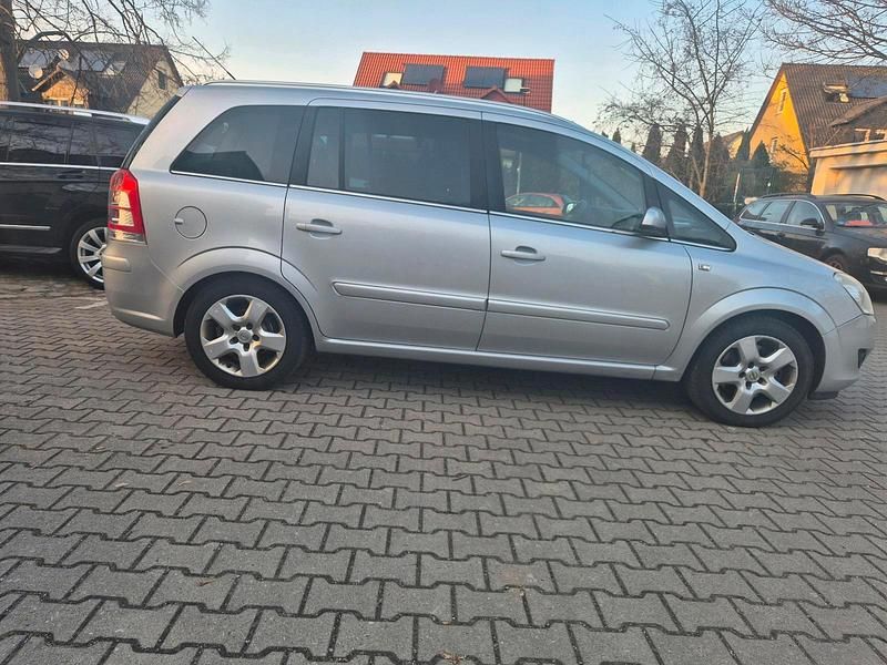 Gebraucht Opel Zafira 150 PS (110 kW) 2008 Van / Kleinbus