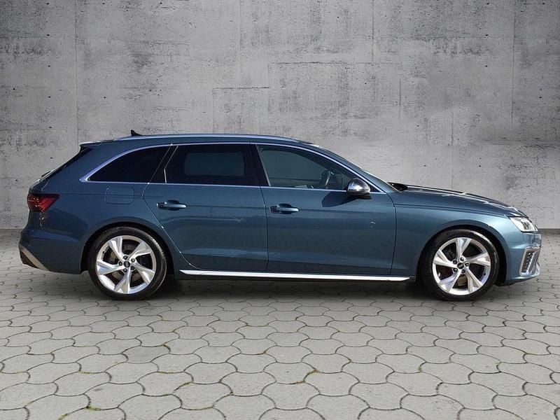Używany Audi S4 Ambiente 341 KM (250 kW) 2023 Niebieski Kombi